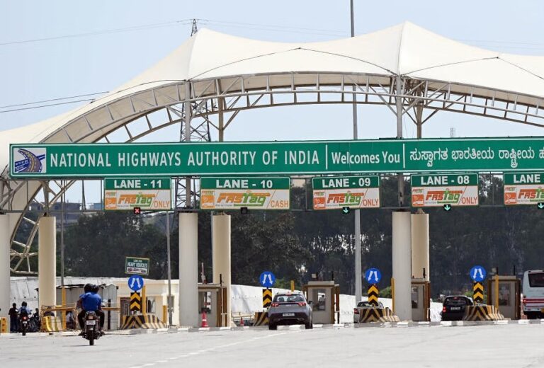ಇಂದಿನಿಂದ ಹೆದ್ದಾರಿಗಳ ಟೋಲ್ ಶುಲ್ಕ ಶೇ.5ರಷ್ಟು ಏರಿಕೆ