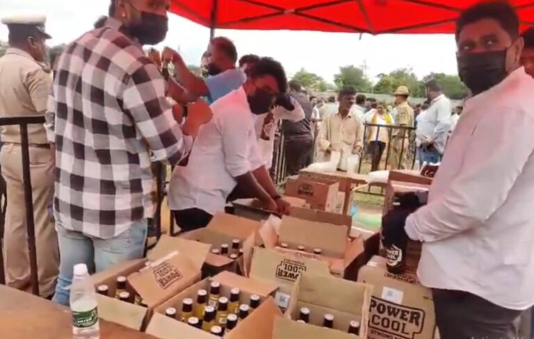 ‘ಮದ್ಯಪಾನ ಆರೋಗ್ಯಕ್ಕೆ ಹಾನಿಕರ, ಬಿಜೆಪಿ ದೇಶಕ್ಕೆ ಹಾನಿಕರ..’; ಸುಧಾಕರ್ ‘ಎಣ್ಣೆ ಪಾರ್ಟಿ’ಗೆ ಕಾಂಗ್ರೆಸ್ ಲೇವಡಿ