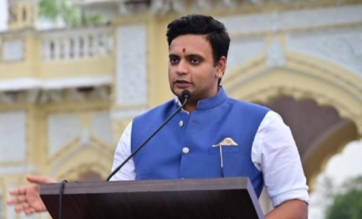 ಮೈಸೂರು-ಕೊಡಗು ಸಂಸದ ಯದುವೀರ್‌ ಒಡೆಯರ್‌ ಆಯ್ಕೆ ಅಸಿಂಧು ಕೋರಿ ಹೈಕೋರ್ಟ್‌ಗೆ ಅರ್ಜಿ