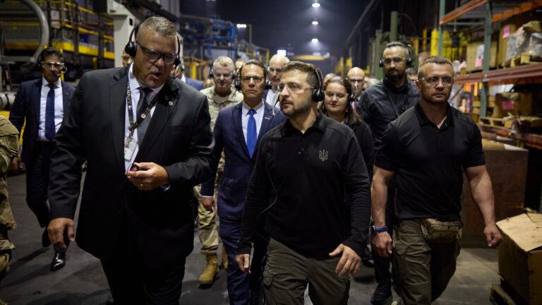 ಯುಎಸ್‌ನಲ್ಲಿ ಉಕ್ರೇನ್ ಅಧ್ಯಕ್ಷ ಝೆಲೆನ್ಸ್ಕಿ; ಅಮೆರಿಕಾ ನಾಯಕರಿಗೆ ಯುದ್ಧ ಕೊನೆಗೊಳಿಸುವ ಯೋಜನೆ ವಿವರಿಸಲು ತಯಾರಿ