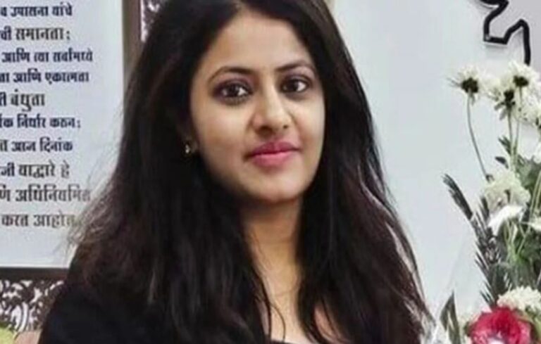 ವಿವಾದಿತ ಅಧಿಕಾರಿ ಪೂಜಾ ಖೇಡ್ಕರ್‌ನ್ನು ಐಎಎಸ್‌ನಿಂದ ವಜಾಗೊಳಿಸಿದ ಕೇಂದ್ರ ಸರ್ಕಾರ : ವರದಿ