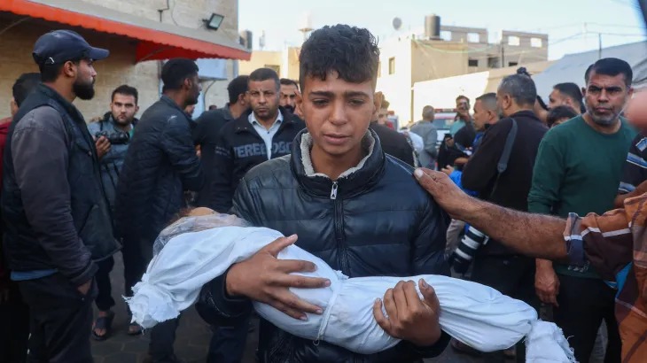 ಗಾಜಾದಲ್ಲಿ ಮುಂದುವರಿದ ಇಸ್ರೇಲ್ ಮಾರಣಹೋಮ; ವಸತಿ ಕಟ್ಟಡದ ಮೇಲೆ ದಾಳಿಗೆ 100 ಕ್ಕೂ ಹೆಚ್ಚು ಮಂದಿ ಬಲಿ, ಸತ್ತವರಲ್ಲಿ ಮಕ್ಕಳೆ ಹೆಚ್ಚು