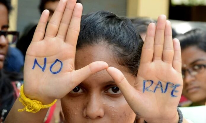 ಪುಣೆ , ಯುವತಿ, ಸಾಮೂಹಿಕ ಅತ್ಯಾಚಾರ, ಸ್ನೇಹಿತ,ಹಲ್ಲೆ, Pune, young woman, gang rape, friend, assault,