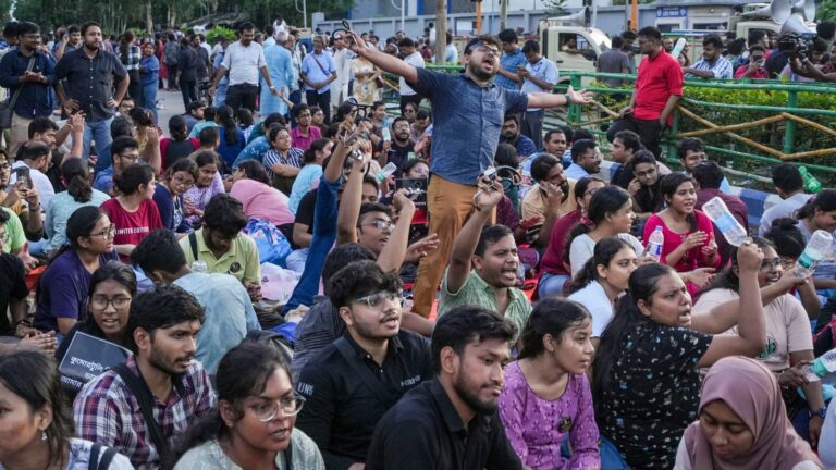 ವೈದ್ಯರ ಸಾಮೂಹಿಕ ರಾಜೀನಾಮೆ ,ತಿರಸ್ಕರಿಸು, ಬಂಗಾಳ ಸರ್ಕಾರ, Reject mass resignation of doctors, Bengal Govt.