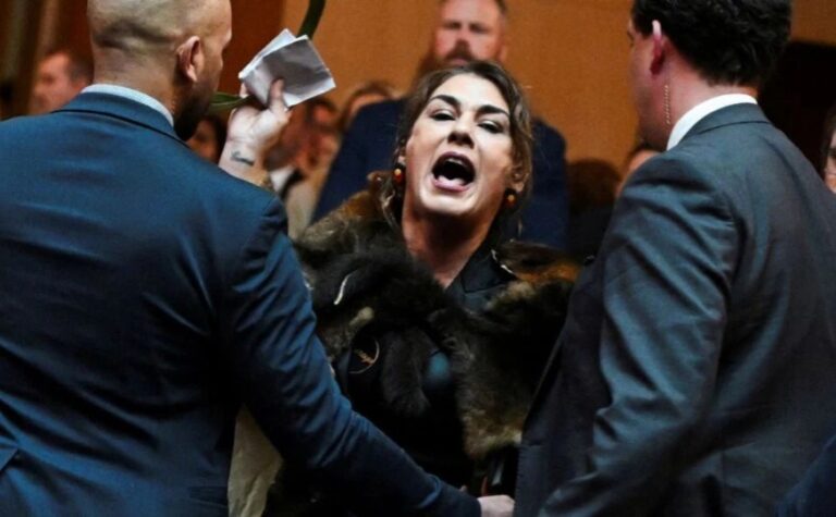 “ನೀವು ನಮ್ಮ ರಾಜನಲ್ಲ” : ಬ್ರಿಟನ್ ರಾಜನ ವಿರುದ್ಧ ಪ್ರತಿಭಟಿಸಿದ ಆಸ್ಟ್ರೇಲಿಯಾ ಸಂಸದೆ