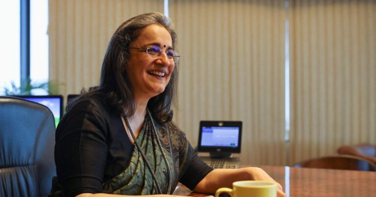 'ದೊಡ್ಡವರನ್ನು ಉಳಿಸಲು', ಮಾಧಬಿ ಬುಚ್‌, ಕೇಂದ್ರ ಸರ್ಕಾರ, ರಕ್ಷಿಸುತ್ತಿದೆ, ಕಾಂಗ್ರೆಸ್, ಆರೋಪ, To 'save the big ones', Madhabi Buch, central government, is protecting, Congress, accused,