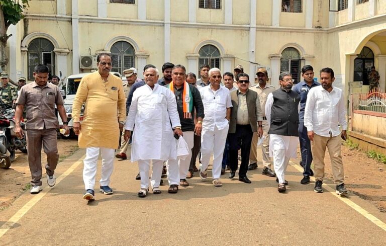 ಶಿಗ್ಗಾವಿ ಉಪಚುನಾವಣೆ | ನಾಮಪತ್ರ ಹಿಂಪಡೆದ ಕಾಂಗ್ರೆಸ್‌ ಬಂಡಾಯ ಅಭ್ಯರ್ಥಿ ಅಜ್ಜಂಪೀರ್‌ ಖಾದ್ರಿ