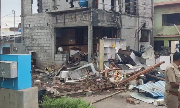 ತಿರುಪ್ಪೂರ್‌ನ ಮನೆಯಲ್ಲಿ ಪಟಾಕಿ ಸ್ಫೋಟ: ಮಗು ಸೇರಿ ಮೂವರು ಸಾವು, 15 ಮಂದಿಗೆ ಗಾಯ