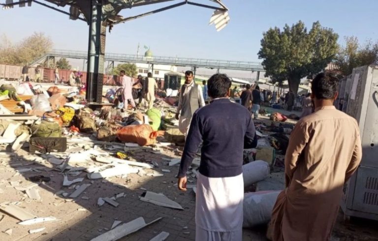 ಪಾಕಿಸ್ತಾನ | ರೈಲು ನಿಲ್ದಾಣದಲ್ಲಿ ಬಾಂಬ್ ಸ್ಫೋಟ : 20 ಸಾವು, 30 ಮಂದಿಗೆ ಗಾಯ
