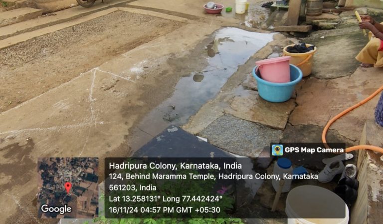 ದೊಡ್ಡಬಳ್ಳಾಪುರ, ಗ್ರಾ.ಪಂ., ಸದಸ್ಯರು,ಅಧಿಕಾರಿ,ದಲಿತರು ವಾಸಿಸುವ, ಪ್ರದೇಶ, ನಿರ್ಲಕ್ಷ್ಯ, ರಸ್ತೆ, ಹರಿಯು, ಕೊಚ್ಚೆ ನೀರು , Doddaballapur, Gram Panchayat, members, officers, Dalits living in the area, neglect, road, flowing, puddles of water,