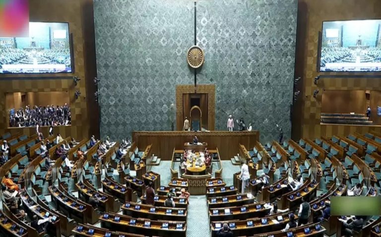 ಸಂಸತ್‌ನಲ್ಲಿ ಪ್ರತಿಧ್ವನಿಸಿದ ಅದಾನಿ ಹಗರಣ, ಸಂಭಾಲ್ ಹಿಂಸಾಚಾರ : ಉಭಯ ಸದನಗಳ ಕಲಾಪ ಮುಂದೂಡಿಕೆ