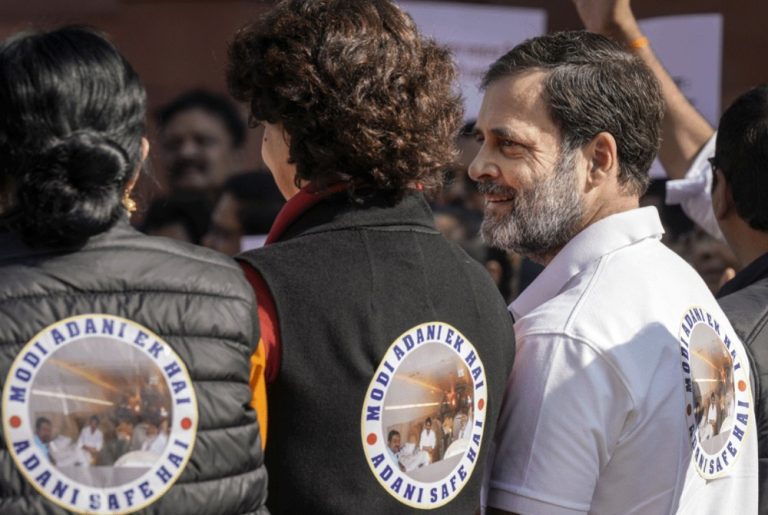 ‘ಮೋದಿ ಅದಾನಿ ಒಂದೆ..’ ಎಂಬ ವಿಶೇಷ ಜಾಕೆಟ್ ಧರಿಸಿದ ಇಂಡಿಯಾ ಬ್ಲಾಕ್ ಸದಸ್ಯರು; ಸಂಸತ್ತಿನಲ್ಲಿ ಪ್ರತಿಭಟನೆ