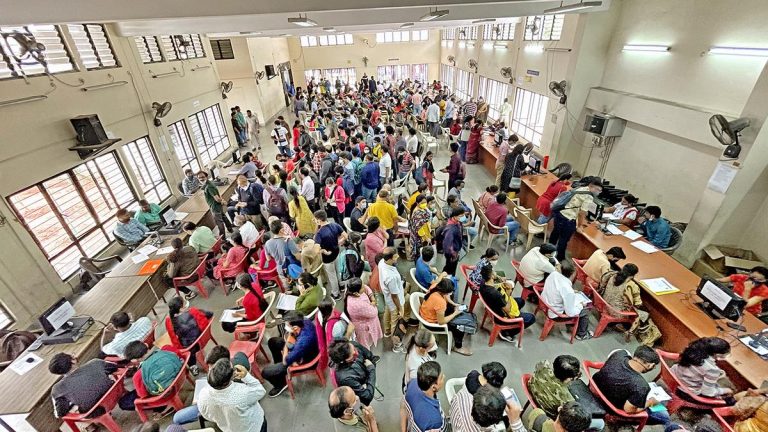 ಬೆಂಗಳೂರು: ಎಂಜಿನಿಯರಿಂಗ್ ಸೀಟು ಬ್ಲಾಕಿಂಗ್ ಹಗರಣ: 8 ಮಂದಿ ಬಂಧನ