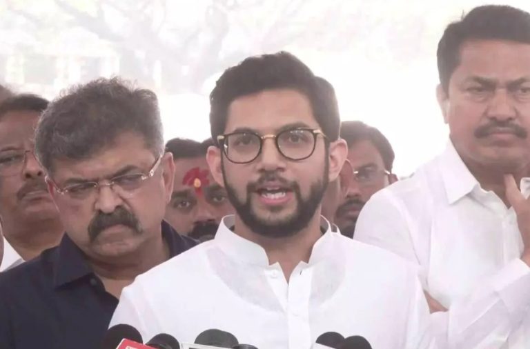 ಮಹಾರಾಷ್ಟ್ರ | ಇವಿಎಂ ತಿರುಚಿದ ಆರೋಪ : ಪ್ರಮಾಣವಚನ ಸಮಾರಂಭ ಬಹಿಷ್ಕರಿಸಿದ ವಿಪಕ್ಷ ಶಾಸಕರು