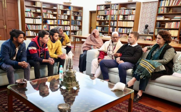 ಸಂಭಾಲ್ ಹಿಂಸಾಚಾರ : ಸಂತ್ರಸ್ತರನ್ನು ಭೇಟಿಯಾದ ರಾಹುಲ್, ಪ್ರಿಯಾಂಕಾ