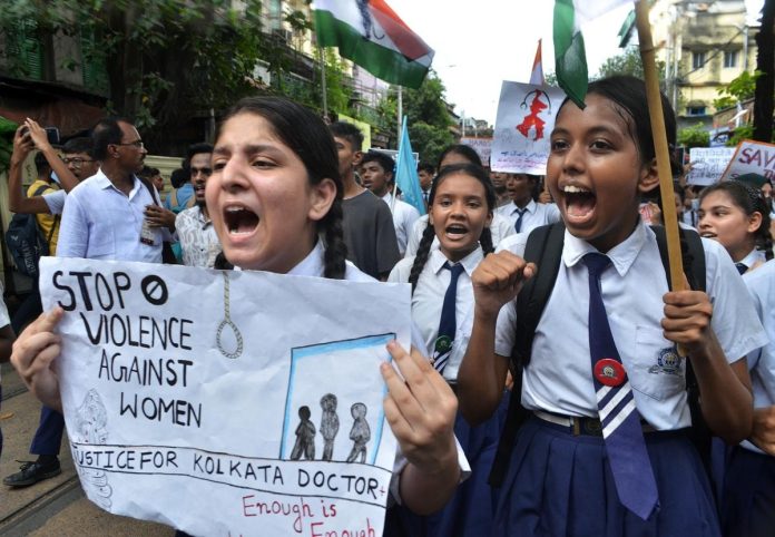 ಜಾಮೀನು ಪಡೆದು, ಸಂತ್ರಸ್ತೆ, ಹತ್ಯೆ, ಅತ್ಯಾಚಾರ ಆರೋಪಿ, Accused of assault, murder, rape, on bail,