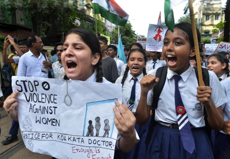 ಜಾಮೀನು ಪಡೆದು, ಸಂತ್ರಸ್ತೆ, ಹತ್ಯೆ, ಅತ್ಯಾಚಾರ ಆರೋಪಿ, Accused of assault, murder, rape, on bail,