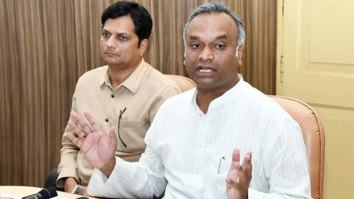 ಅಮಿತ್ ಶಾಗೆ, ಹುಚ್ಚು ನಾಯಿ ಕಚ್ಚಿದೆ, ಪ್ರಿಯಾಂಕ್ ಖರ್ಗೆ, ವಾಗ್ದಾಳಿ, Amit Shah, bitten by a mad dog, Priyank Kharge, attacked,