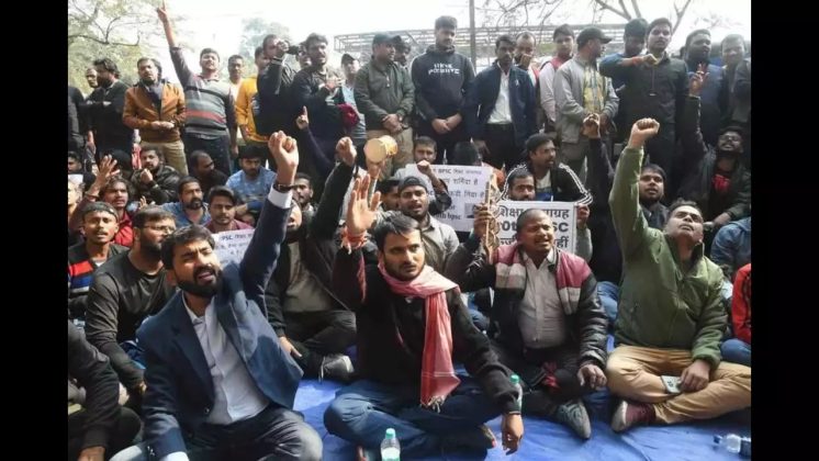 ತೀವ್ರಗೊಂಡ, ಬಿಹಾರ ನಾಗರಿಕ ಸೇವಾ ಪರೀಕ್ಷೆ, ವಿರುದ್ಧ, ಪ್ರತಿಭಟನೆ, Intensified, Bihar Civil Services Exam, Protest, Against,