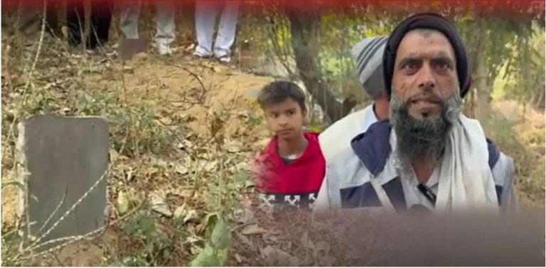 ಮನೆ ಮುಂದೆ ಶವ ಹೂಳುತ್ತಿರುವ ಹರ್ಯಾಣ ಮುಸ್ಲಿಮರು: ಅಧಿಕಾರಿಗಳ ಮನೆಗೆ ಶವ ಕೊಂಡೊಯ್ಯುವ ಎಚ್ಚರಿಕೆ