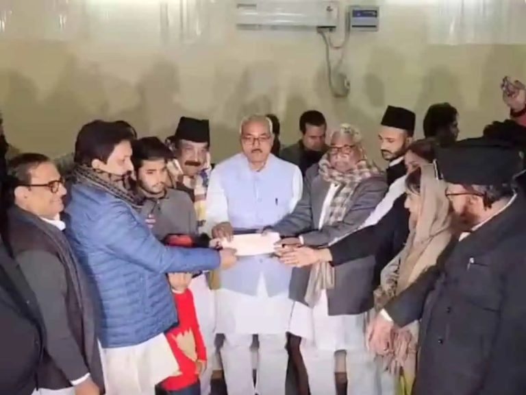 ಸಂಭಾಲ್ ಹಿಂಸಾಚಾರ ಸಂತ್ರಸ್ತರ ಕುಟುಂಬ ಭೇಟಿ ಮಾಡಿದ ಎಸ್ಪಿ ನಿಯೋಗ: 5 ಲಕ್ಷ ರೂ. ಪರಿಹಾರ ಘೋಷಣೆ