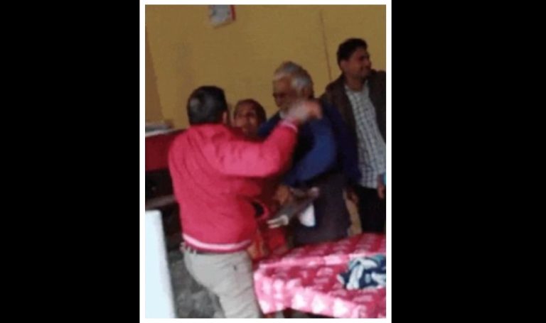 ಮಧ್ಯಪ್ರದೇಶ| ಸರ್ಕಾರಿ ಕಚೇರಿಯಲ್ಲಿ ಮಹಿಳೆಯ ಮೇಲೆ ಹಲ್ಲೆ ನಡೆಸಿದ ಅಧಿಕಾರಿ ಅಮಾನತು