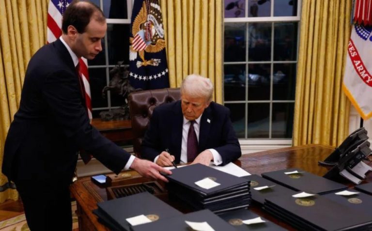 ವಿಶ್ವ ಆರೋಗ್ಯ ಸಂಸ್ಥೆಯಿಂದ ಅಮೆರಿಕ ಹೊರ ಬರುವ ಆದೇಶಕ್ಕೆ ಟ್ರಂಪ್ ಸಹಿ