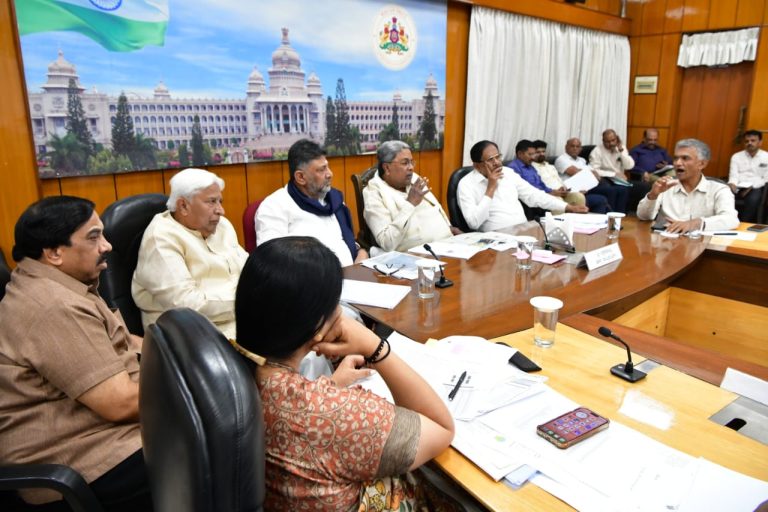 ದಬ್ಬಾಳಿಕೆ ಸಹಿಸುವುದಿಲ್ಲ, ಕಠಿಣ ಕ್ರಮ ಕೈಗೊಳ್ಳುತ್ತೇನೆ : ಮೈಕ್ರೋ ಫೈನಾನ್ಸ್ ಕಂಪನಿಗಳಿಗೆ ಸಿಎಂ ಎಚ್ಚರಿಕೆ