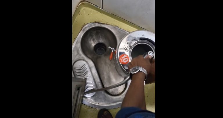 ರೈಲಿನ ಶೌಚಾಲಯದ ನೀರು, ಚಹಾ, ಪಾತ್ರೆ ತೊಳೆದ ಮಾರಾಟಗಾರ, ನೈರ್ಮಲ್ಯ,Train toilet water, tea, dishwashing vendor, hygiene,