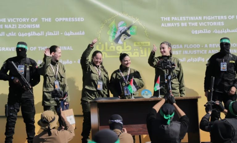 ಗಾಝಾ ಕದನ ವಿರಾಮ | ನಾಲ್ವರು ಮಹಿಳಾ ಸೈನಿಕರಿಗೆ ಬದಲಾಗಿ 200 ಪ್ಯಾಲೆಸ್ತೀನಿಯರನ್ನು ಬಿಡುಗಡೆಗೊಳಿಸಲಿರುವ ಇಸ್ರೇಲ್!