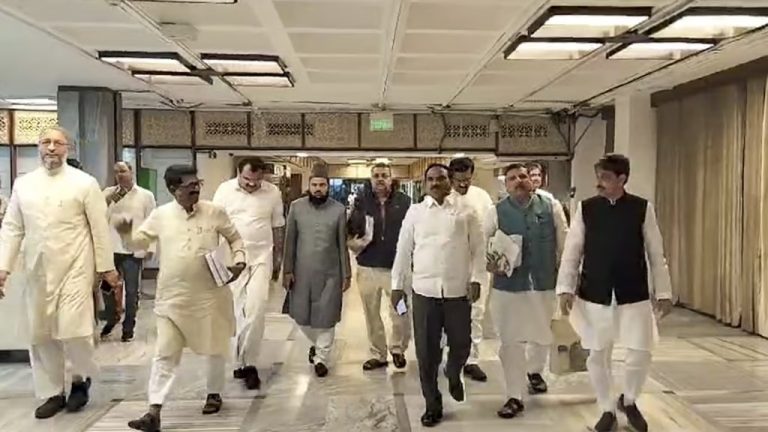 , 572 ತಿದ್ದುಪಡಿ, ಸೂಚಿಸು, ಸಂಸದೀಯ ಸಮಿತಿ, 572 amendments, Waqf Bill, recommended ,Parliamentary Committee, ವಕ್ಫ್ ಮಸೂದೆ, ವಕ್ಫ್ ಮಸೂದೆಗೆ