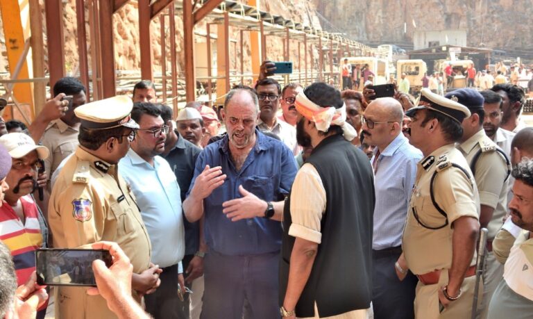 ಶ್ರೀಶೈಲಂ ಸುರಂಗ ಕುಸಿತ : ನಾಲ್ಕು ದಿನ ಕಳೆದರೂ ಸಿಗದ ಕಾರ್ಮಿಕರ ಸುಳಿವು : ತಜ್ಞರ ಮೊರೆ ಹೋದ ತೆಲಂಗಾಣ ಸರ್ಕಾರ