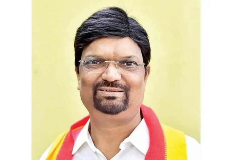 12 ವರ್ಷ ಹಳೆಯ ಪ್ರಕರಣ ; ಕಸಾಪ ಅಧ್ಯಕ್ಷ ಮಹೇಶ್ ಜೋಶಿಗೆ ₹1.20 ಲಕ್ಷ ದಂಡ ವಿಧಿಸಿದ ಕೋರ್ಟ್