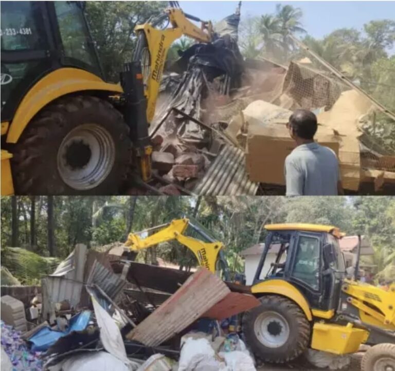 ಕ್ರಿಕೆಟ್ ಪಂದ್ಯದ ವೇಳೆ ಪಾಕ್ ಪರ ಘೋಷಣೆ ಆರೋಪ: ಜಿಲ್ಲಾಡಳಿತದಿಂದ ಬುಲ್ಡೋಜರ್ ಬಳಸಿ ಅಂಗಡಿಗಳ ಧ್ವಂಸ