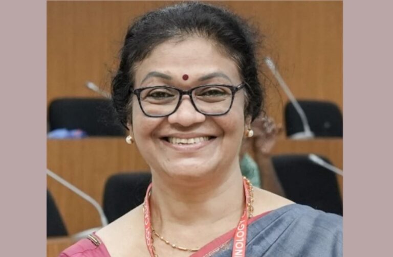 ಗಾಂಧಿ ಹಂತಕ ಗೋಡ್ಸೆಯನ್ನು ಹೊಗಳಿದ್ದ ಪ್ರಾಧ್ಯಾಪಕಿಗೆ ಎನ್‌ಐಟಿ ಡೀನ್‌ ಆಗಿ ಭಡ್ತಿ : ತೀವ್ರ ವಿರೋಧ