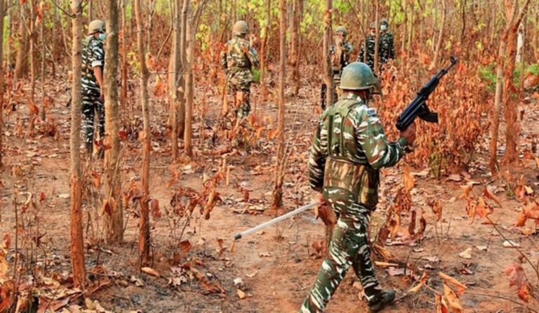 ಛತ್ತೀಸ್‌ಗಢ, ಭದ್ರತಾ ಪಡೆ, ಗುಂಡಿನ ಚಕಮಕಿ, ನಕ್ಸಲರು, ಹತ, Chhattisgarh, security forces, gunfight, Naxals, killing,