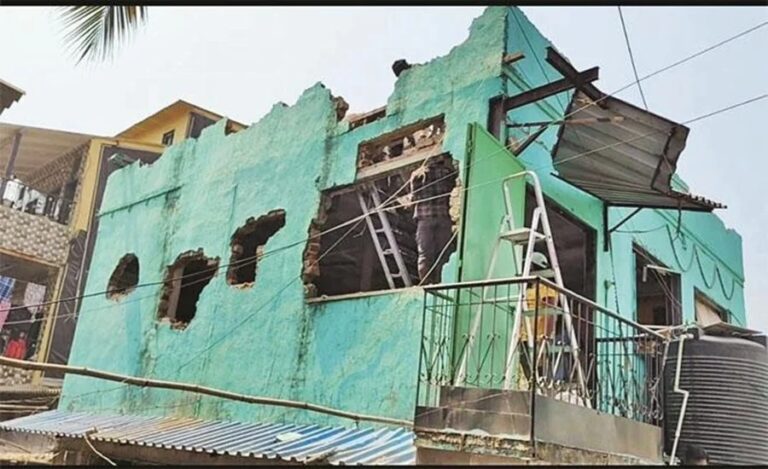 ಕುಬಾ ಮಸೀದಿಯ ಮೇಲಿನ ಎರಡು ಮಹಡಿಗಳ ಧ್ವಂಸ ಕಾರ್ಯ ಆರಂಭ