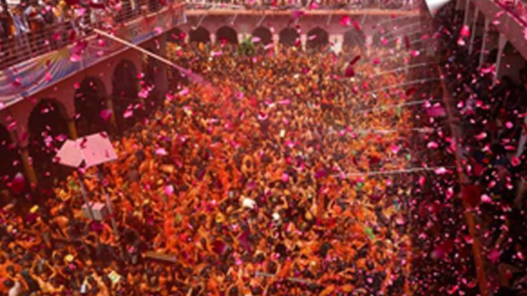 ಹೋಳಿ ಸಮಯದಲ್ಲಿ ಮುಸ್ಲಿಮರ ಪ್ರವೇಶ ನಿಷೇಧಕ್ಕೆ ಹಿಂದೂ ಪುರೋಹಿತರ ಆದೇಶ