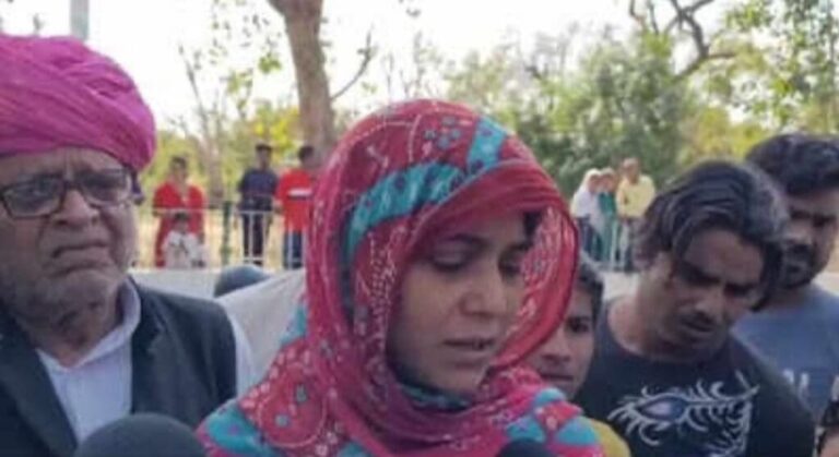 ಮನೆಗೆ ನುಗ್ಗಿ ಪೊಲೀಸ್ ದಾಳಿ ಸಂದರ್ಭ ತುಳಿದು ಒಂದು ತಿಂಗಳ ಮುಸ್ಲಿಂ ಶಿಶು ಸಾವು: ಪ್ರತಿಭಟನೆ