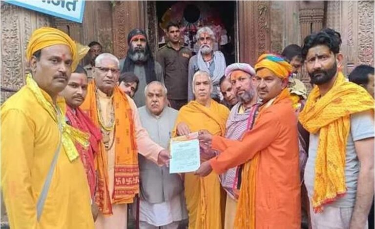  ಹಿಂದೂ ದೇವರುಗಳಿಗೆ ಮುಸ್ಲಿಮರು ನಿರ್ಮಿತ ಉಡುಪುಗಳ ನಿಷೇಧಕ್ಕೆ ಹಿಂದೂ ನಾಯಕರ ಆಗ್ರಹ