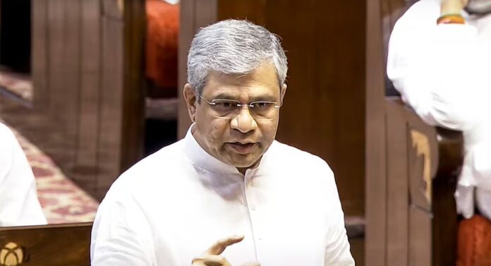 ರೈಲ್ವೆ ವೆಂಟಿಲೇಟರ್‌ನಲ್ಲಿದೆ, ಸಚಿವ ವೈಷ್ಣವ್, ವಿರೋಧ ಪಕ್ಷ, ವಾಗ್ದಾಳಿ, Railways is on ventilator, Minister Vaishnav, opposition party, attack,