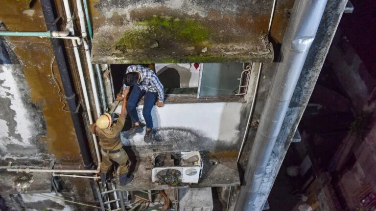 ಕೋಲ್ಕತ್ತಾ ಹೋಟೆಲ್ ಬೆಂಕಿ ಅವಘಡದಲ್ಲಿ 15 ಮಂದಿ ಸಾವು; ವಿಶೇಷ ತಂಡದಿಂದ ತನಿಖೆ