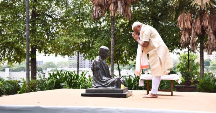 ಸಬರಮತಿ ಆಶ್ರಮದ ಪುನರಾಭಿವೃದ್ಧಿ, ಯೋಜನೆ, ಮಹಾತ್ಮ ಗಾಂಧಿ, ಮರಿಮೊಮ್ಮಗ, ಅರ್ಜಿ ವಜಾ, Sabarmati Ashram redevelopment, project, Mahatma Gandhi, grandson, application dismissal,