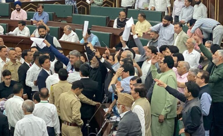 ವಕ್ಫ್‌ ಮಸೂದೆ ಕುರಿತು ಚರ್ಚೆಗೆ ಅವಕಾಶ ನಿರಾಕರಣೆ: ಜಮ್ಮು ಕಾಶ್ಮೀರ ವಿಧಾನಸಭೆಯಲ್ಲಿ ಗದ್ದಲ