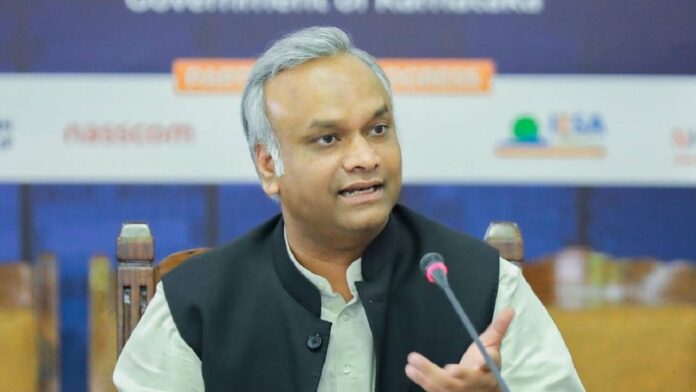 ರಾಜ್ಯದಾದ್ಯಂತ 4600, ಕೆರೆಗಳ ಒತ್ತುವರಿ, ತೆರವು, ರೆ ಭೂಮಿ ವಶಕ್ಕೆ, ಸಚಿವ ಪ್ರಿಯಾಂಕ್ ಖರ್ಗೆ, 4600 lakes across the state, encroachment, clearance, land acquisition, Minister Priyank Kharge,