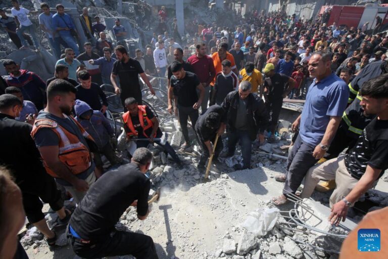 ಗಾಜಾದಾದ್ಯಂತ ಇಸ್ರೇಲ್ ನಡೆಸಿದ ಹೊಸ ವಾಯುದಾಳಿಗೆ 32 ಪ್ಯಾಲೆಸ್ತೀನಿಯನ್ನರು ಬಲಿ