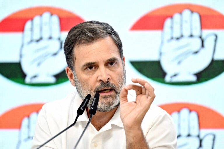 ‘ಭಾರತ ದುರ್ಬಲ ಪ್ರಧಾನಿಯನ್ನು ಹೊಂದಿದೆ..’; ಮೋದಿ ವಿರುದ್ಧ ರಾಹುಲ್ ಗಾಂಧಿ ವಾಗ್ದಾಳಿ