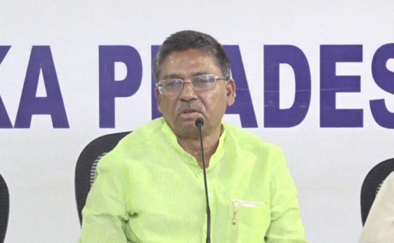 ಜನಾರ್ದನ ರೆಡ್ಡಿ ಆಸ್ತಿಯನ್ನು ರಾಜ್ಯ ಸರ್ಕಾರ ಮುಟ್ಟುಗೋಲು ಹಾಕಿಕೊಳ್ಳಲಿ: ವಿ.ಎಸ್.ಉಗ್ರಪ್ಪ