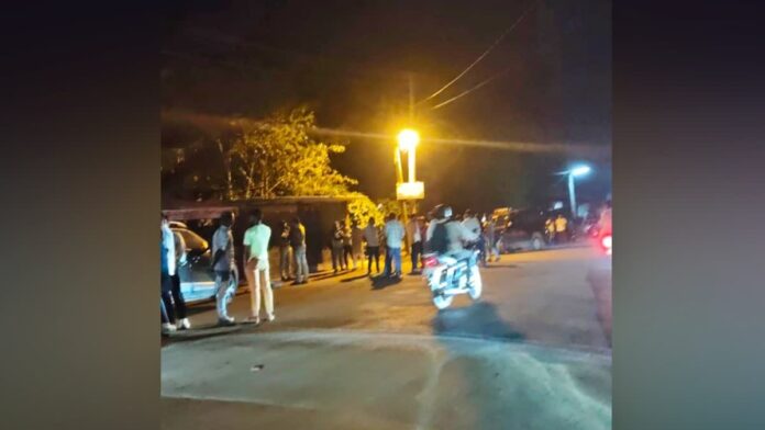 ಮಂಗಳೂರು | ಯುವಕನ ಮೇಲೆ ದುಷ್ಕರ್ಮಿಗಳಿಂದ ತಲವಾರು ದಾಳಿ Mangaluru | Youth attacked head-on by miscreants, ಮಂಗಳೂರು, ಯುವಕ, ದುಷ್ಕರ್ಮಿ, ತಲವಾರು ದಾಳಿ, ಬಂಟ್ವಾಳ, ಪಾಣೆಮಂಗಳೂರು, ಅಕ್ಕರಂಗಡಿ, Mangalore, youth, criminal, attack on head, Bantwal, Panemangalore, Akkarangadi,