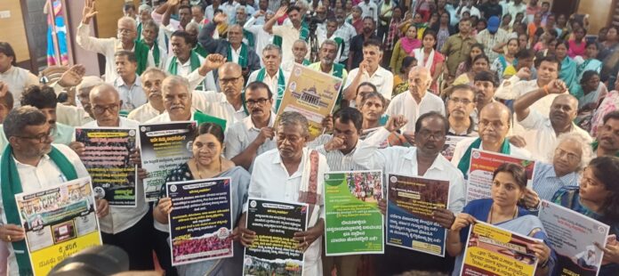 ಕೇಂದ್ರದ ಬಿಜೆಪಿಗಿಂತ ಕಾಂಗ್ರೆಸ್‌ ಸರ್ಕಾರ 3 ಪಟ್ಟು ಹೆಚ್ಚು ರೈತರ ಭೂಮಿ ಕಿತ್ತುಕೊಳ್ಳುತ್ತಿದೆ, ಇದಕ್ಕೆ ಕಾರಣ ಡಿ.ಕೆ. ಶಿವಕುಮಾರ್: ರೈತ ಮುಖಂಡ ವೆಂಕಟಾಚಲಯ್ಯ, ಕೇಂದ್ರ, ಬಿಜೆಪಿ,ಕಾಂಗ್ರೆಸ್‌ ಸರ್ಕಾರ, ರೈತರ ಭೂಮಿ, ಡಿ.ಕೆ. ಶಿವಕುಮಾರ್, ರೈತ ಮುಖಂಡ ವೆಂಕಟಾಚಲಯ್ಯ, Center, BJP, Congress government, farmers' land, D.K. Shivakumar, farmer leader Venkatachaliah,